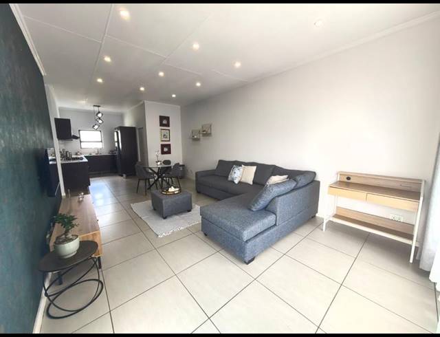 2 BEDROOM PROPERTY TO RENT IN GREENSTONE HILL